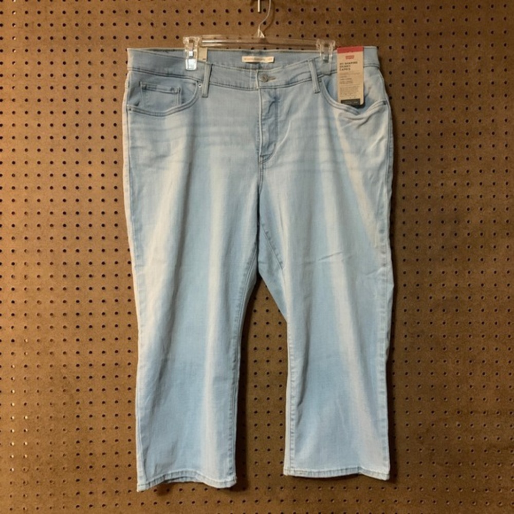 Levi's 311 Shaping Skinny Capri Jeans Light Wash Crop Stretch Womens 16W NEW‎